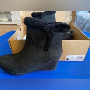 Ugg wedge boot